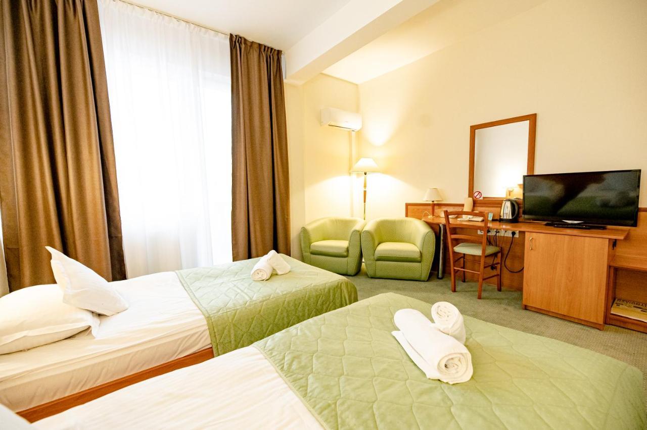 Hotel Rivulus Бая-Маре Екстер'єр фото