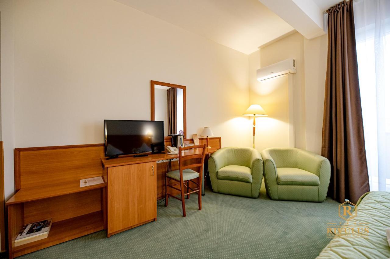 Hotel Rivulus Бая-Маре Екстер'єр фото