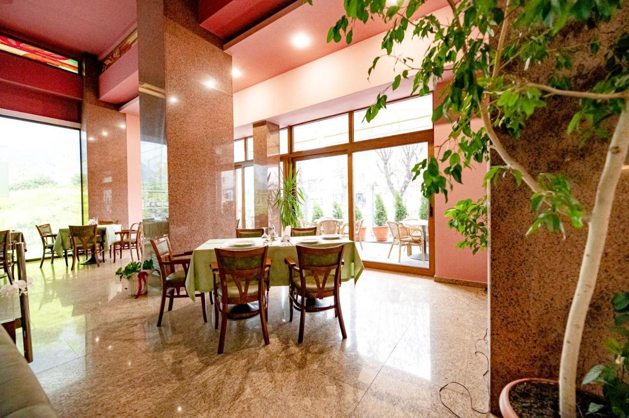 Hotel Rivulus Бая-Маре Екстер'єр фото