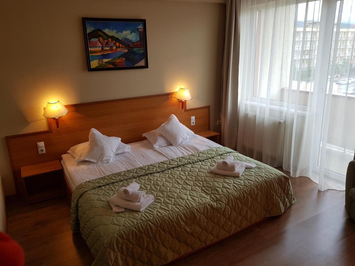 Hotel Rivulus Бая-Маре Екстер'єр фото