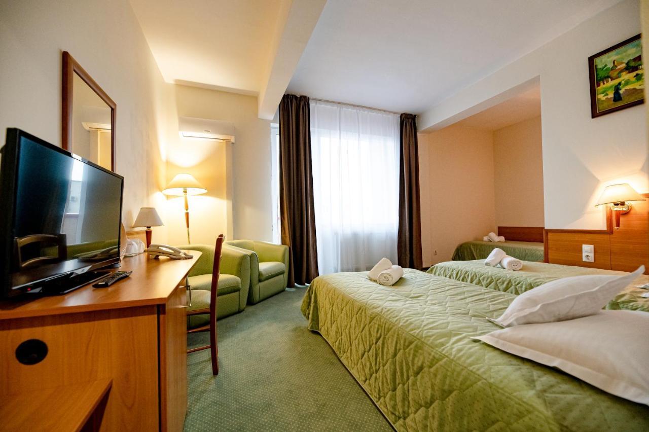 Hotel Rivulus Бая-Маре Екстер'єр фото