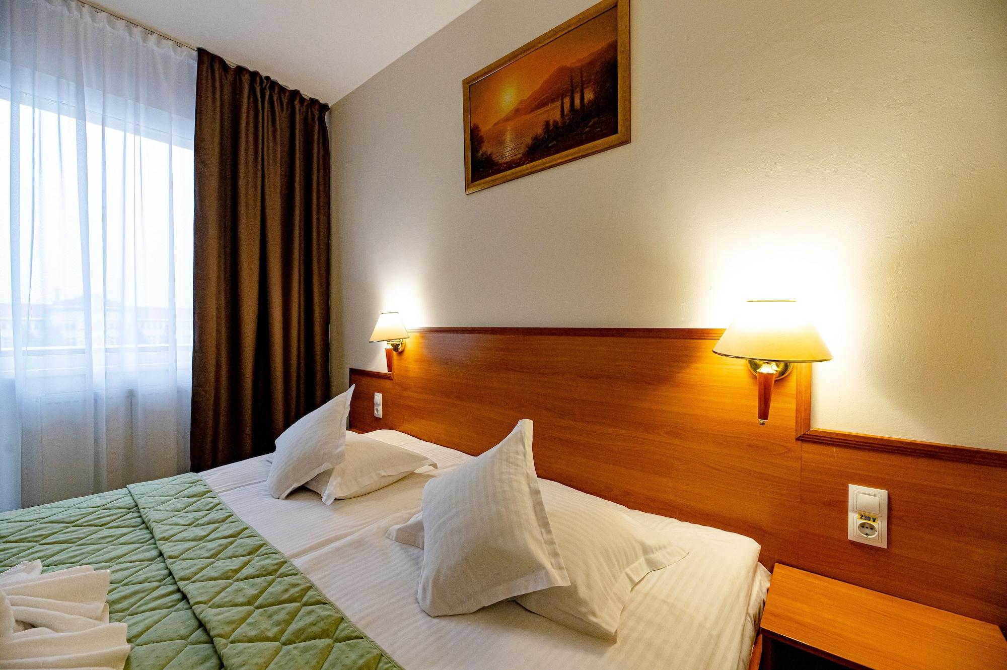 Hotel Rivulus Бая-Маре Екстер'єр фото