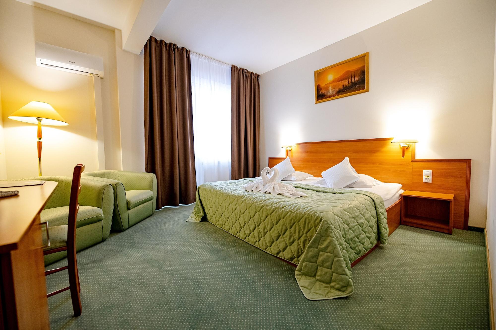 Hotel Rivulus Бая-Маре Екстер'єр фото